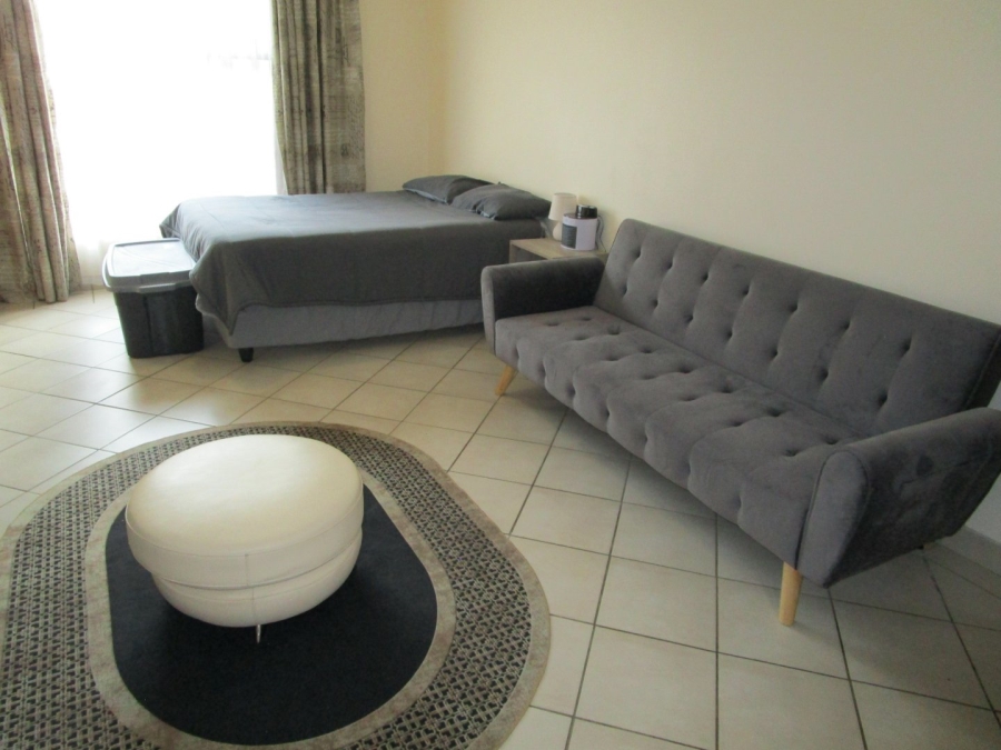 1 Bedroom Property for Sale in Langenhovenpark Free State